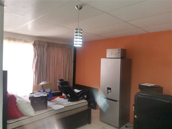 4 Bedroom House 4 Bedroom House