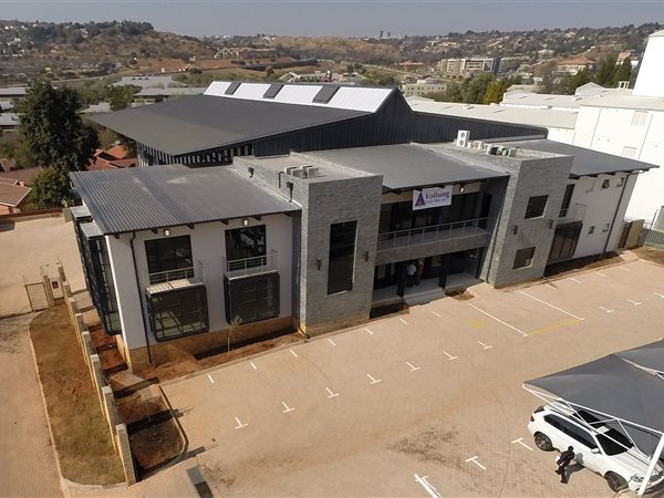2 985 m² Commercial space 2 985 m² Commercial space