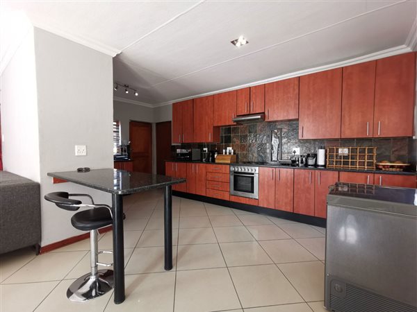 3 Bedroom Townhouse 3 Bedroom Townhouse