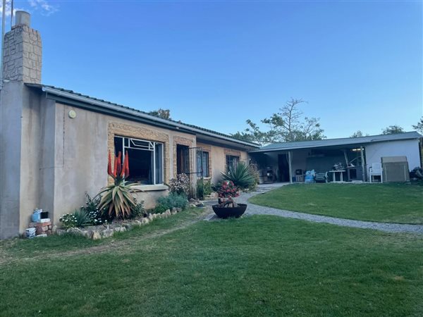 8 464 m² Smallholding 8 464 m² Smallholding