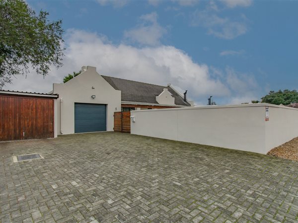 3 Bedroom House 3 Bedroom House