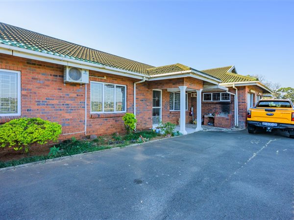 3 Bedroom Townhouse 3 Bedroom Townhouse