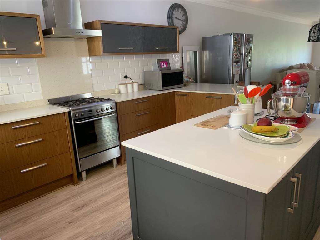 3 Bedroom Simplex 3 Bedroom Simplex