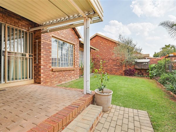 2 Bedroom Townhouse 2 Bedroom Townhouse