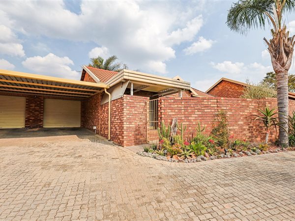 2 Bedroom Townhouse 2 Bedroom Townhouse