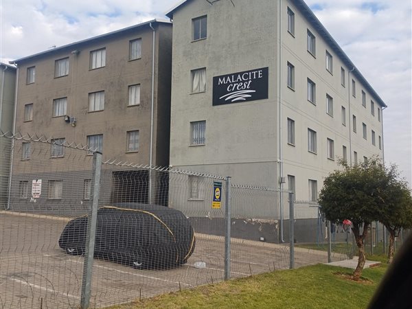 2 Bedroom Flat 2 Bedroom Flat