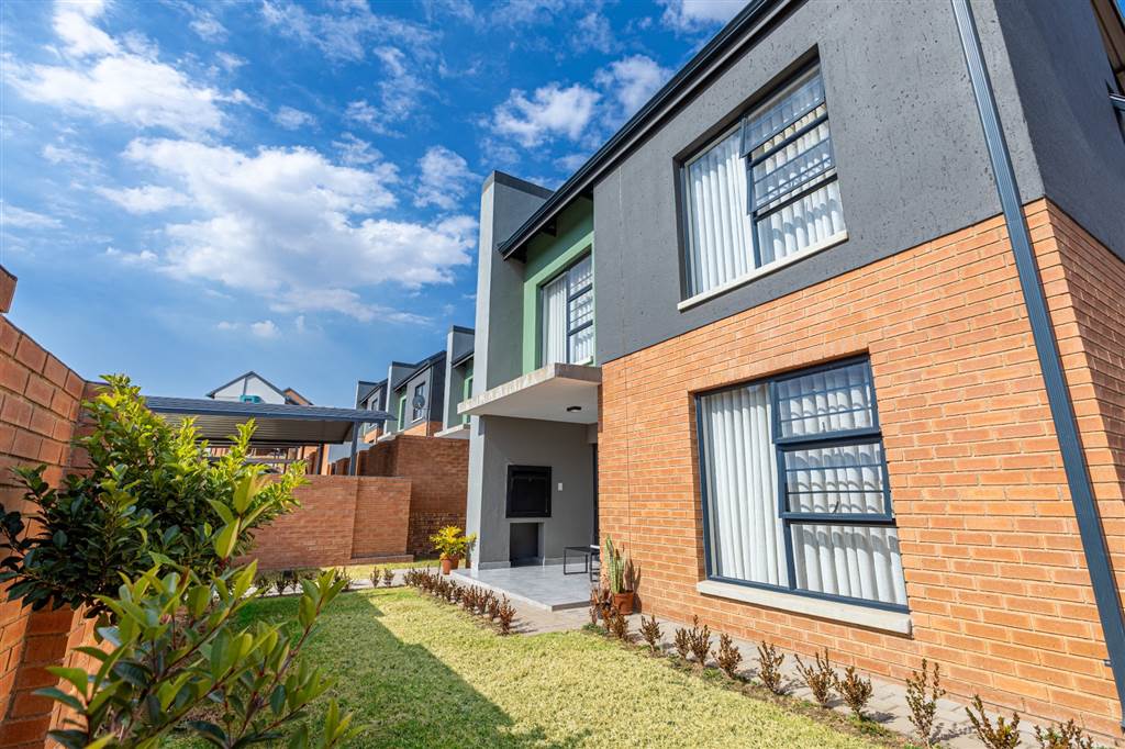 3 Bedroom House 3 Bedroom House