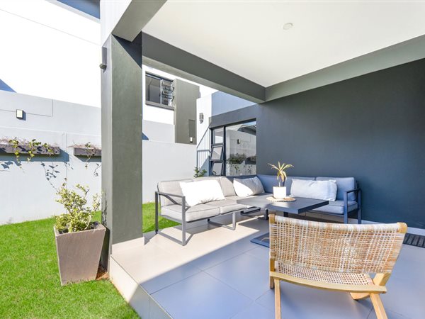 3 Bedroom Townhouse 3 Bedroom Townhouse