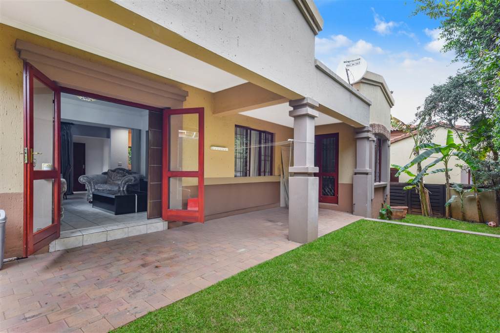 3 Bedroom Townhouse 3 Bedroom Townhouse