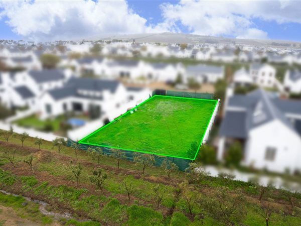 611 m² Land