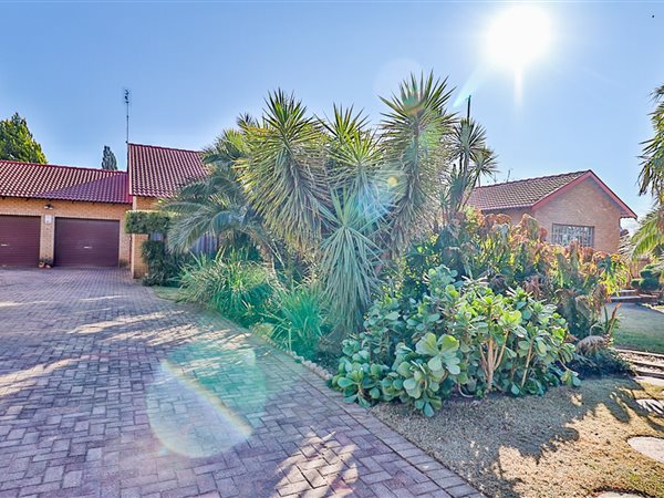 3 Bedroom House 3 Bedroom House