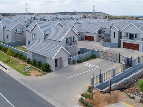 3 Bedroom Townhouse