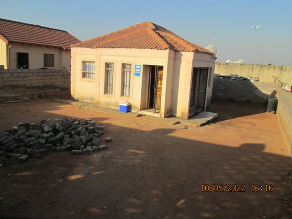 2 Bedroom House
