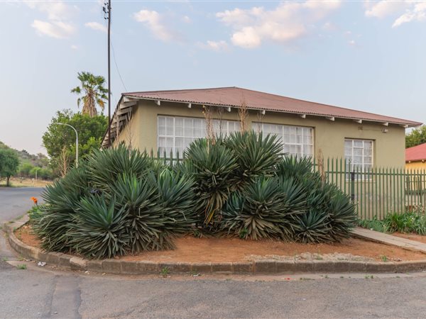 3 Bedroom House 3 Bedroom House