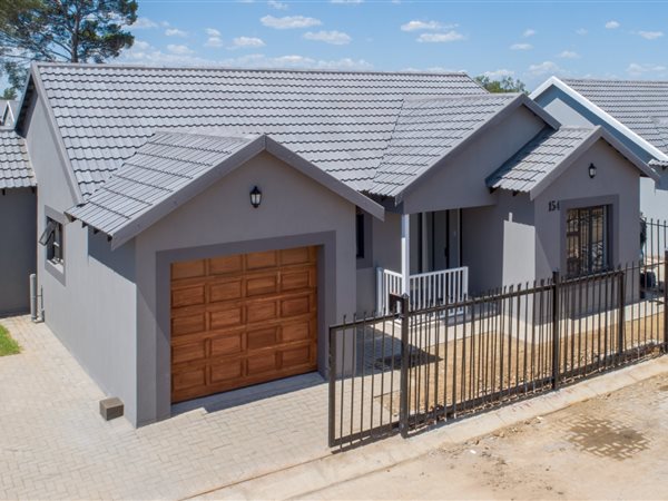 3 Bedroom Townhouse 3 Bedroom Townhouse
