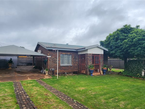 2 Bedroom House 2 Bedroom House