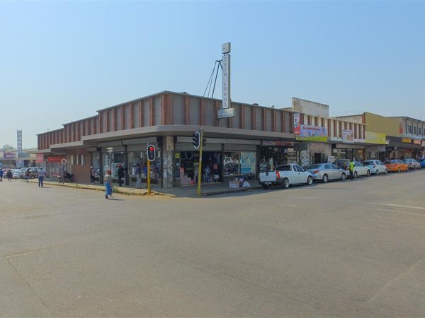544 m² Retail Space 544 m² Retail Space