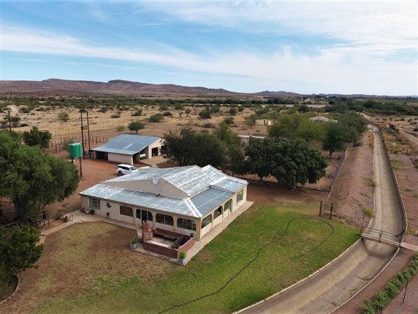 1.3 ha Smallholding 1.3 ha Smallholding