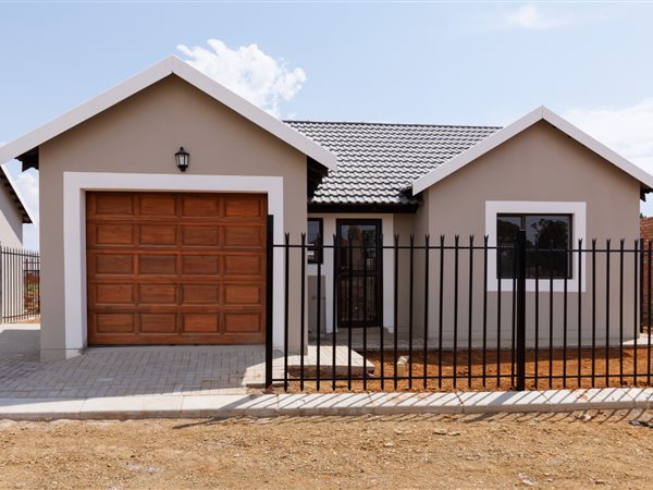 2 Bedroom Townhouse 2 Bedroom Townhouse