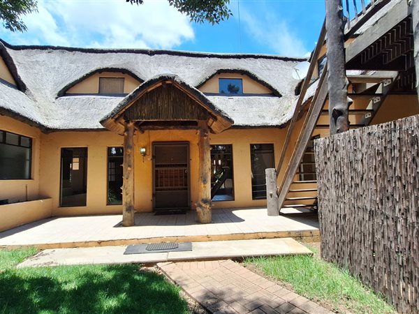5 Bedroom House 5 Bedroom House