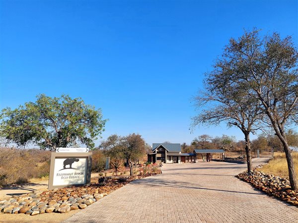 2 400 m² Land 2 400 m² Land